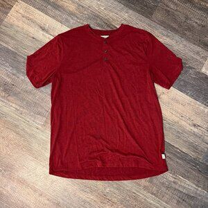 USED Men's Magellan Outdoors Fish Gear Shirt (LARGE)